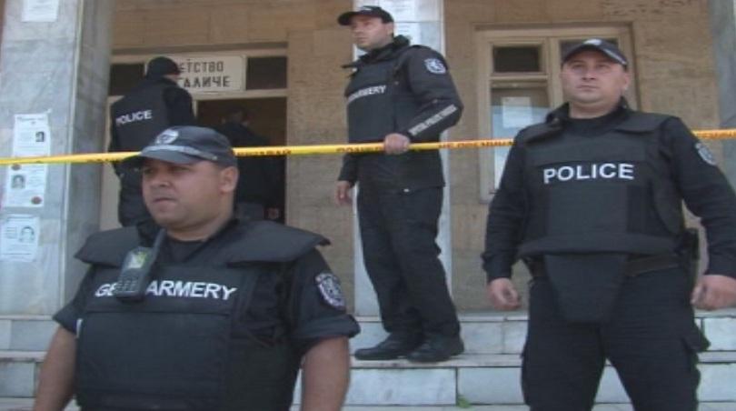 Разследват кмета на Галиче, сина му и още 10 души за организирана престъпност