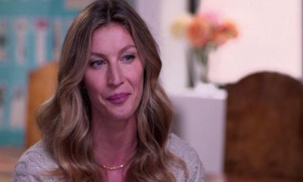 Жизел Бюндхен показа голи снимки в книгата си