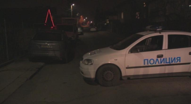 Въоръжен мъж с въздушна пушка се барикадира в дома си в Горна баня