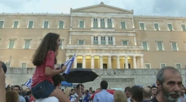 Гърция осъмна с неясно бъдеще