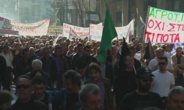 Гръцките фермери излязоха на протест