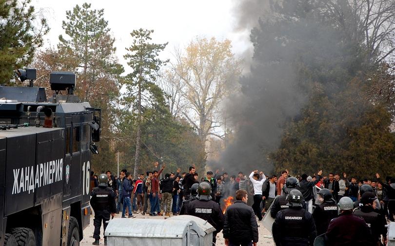 Успокои се обстановката в бежанския център в Харманли