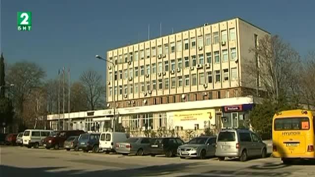 Червеният кръст раздава хранителни помощи в Девня от днес