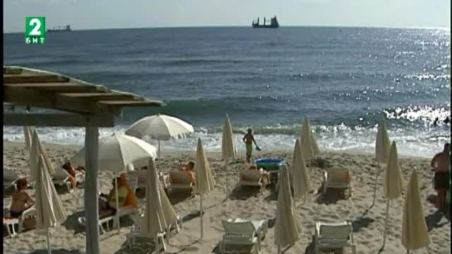 Шезлонгът  и чадърът това лято - между 60 стотинки и 16 лева