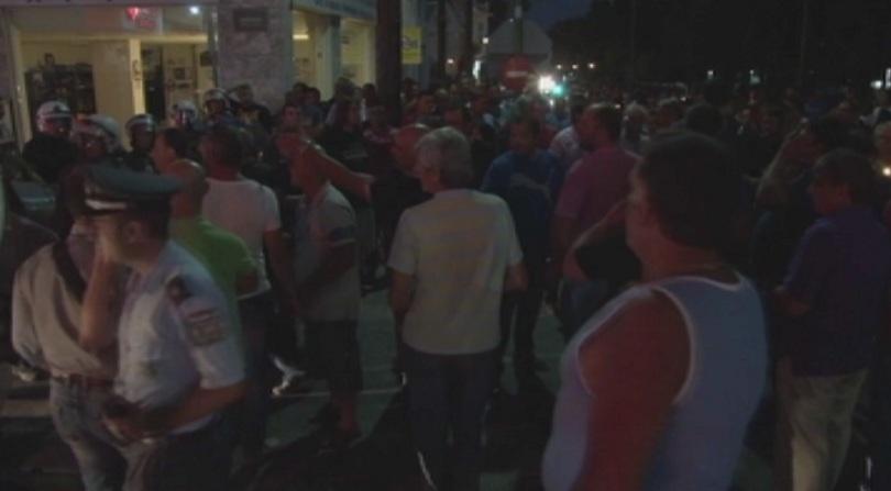 Демонстрация срещу бежанци на остров Хиос