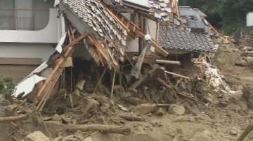 Най-малко 27 души загинаха при свлачища в Хирошима