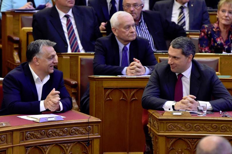 Протести в Унгария, парламентът гласува Закона за висшето образование