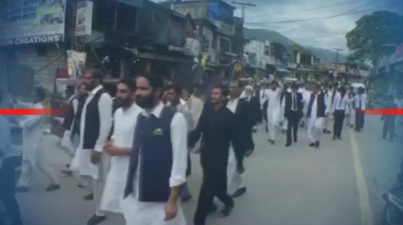 Пакистан отзова своя посланик в Ню Делхи и изгони индийския