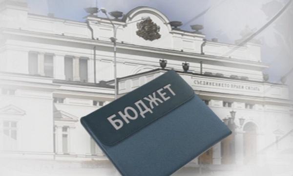 Нинова иска Орешарски да изтегли бюджета