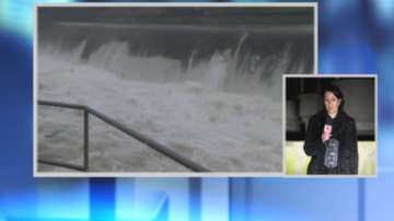 Продължава контролираното изпускане на язовир Копринка