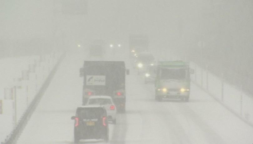 Снежните бури в Япония убиха човек