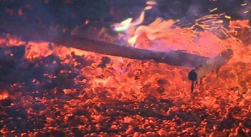 Магията на ходенето по жарава