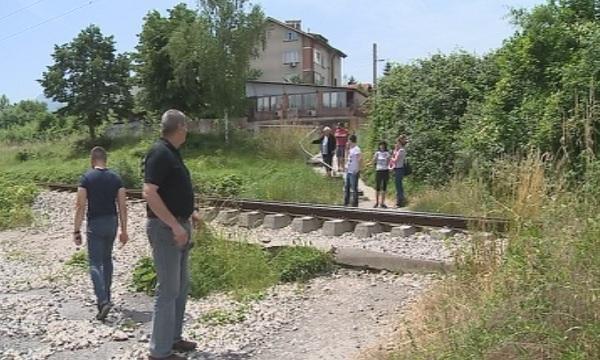 снимка 1 Пороят повреди жп линия в Старозагорско