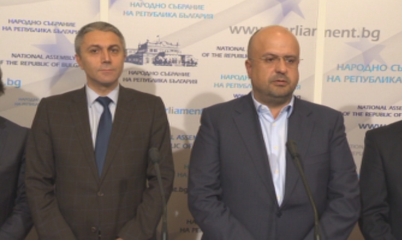 Депутатът от ДПС Костадинов напуска НС като протест срещу преференциите