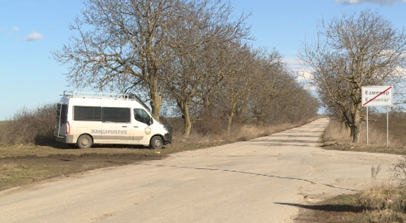 Задържаха 13 души при полицейска акция във варненското село Каменар