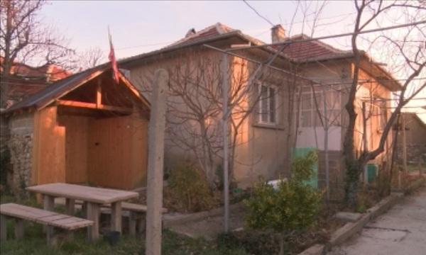 Свлачище помете две къщи между Балчик и Албена