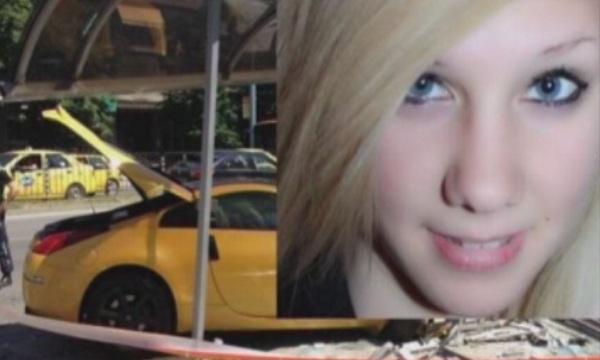 Ученици помагат на момичето, пострадало от кола в Пловдив