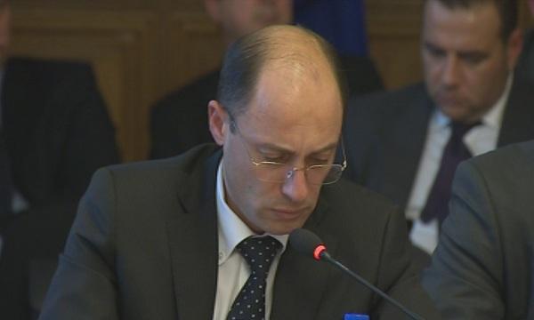 Изслушват ръководството на Комисията за финансов надзор за пенсионните фодове