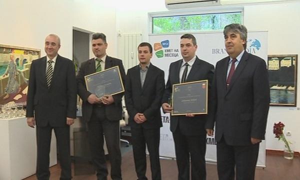 Градоначалниците на Челопеч и Горна Оряховица с отличие Кмет на месеца