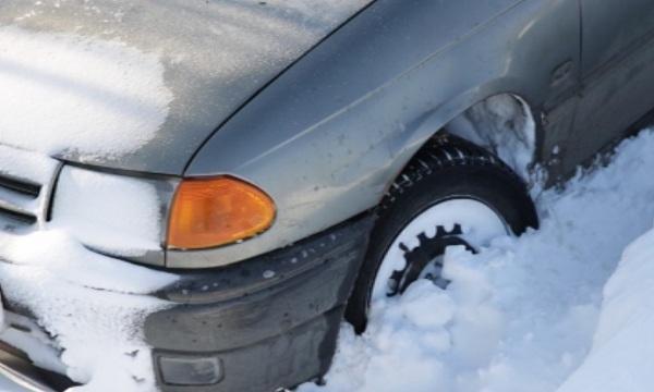 Жена почина в линейка заради затворени пътища