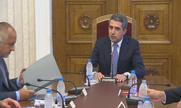 Оставка, консултации, мандат... върнат мандат (ОБОБЩЕНИЕ)