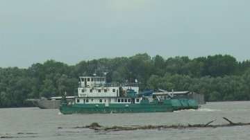 С кораб на 72 години измерват нивото на р. Дунав