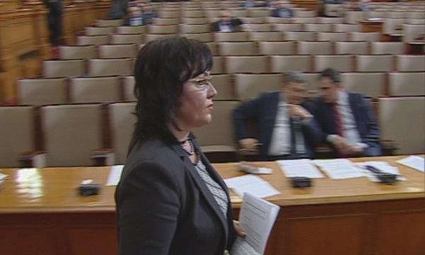 Има пари за възстановяването на данъка върху доходите на физически лица с минимална заплата