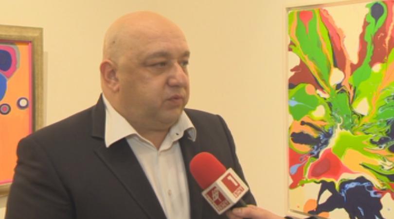 Красен Кралев откри първата си самостоятелна изложба живопис