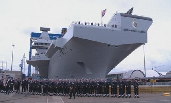  Кръщаване на най-големия досега боен кораб Кралица Елизабет