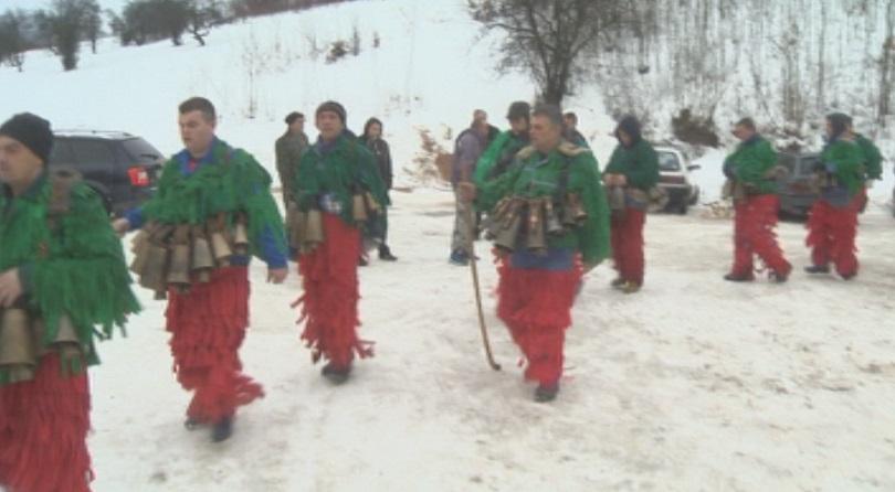 На Сурва се гонят злите духове