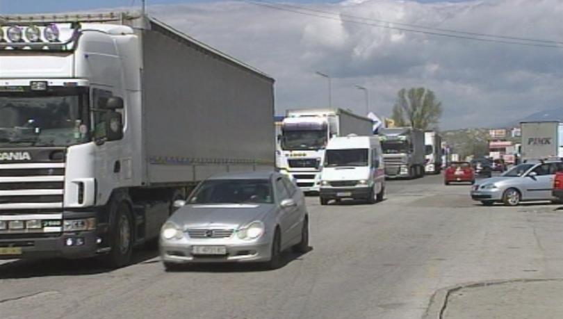 Опашки на Кулата заради новия охранителен регламент