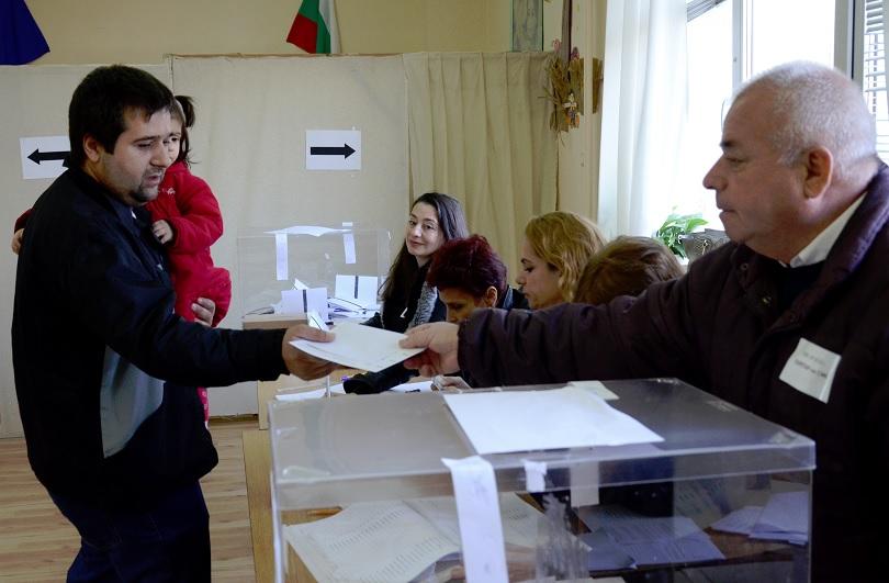 Отново смени на членове на СИК в Кърджали