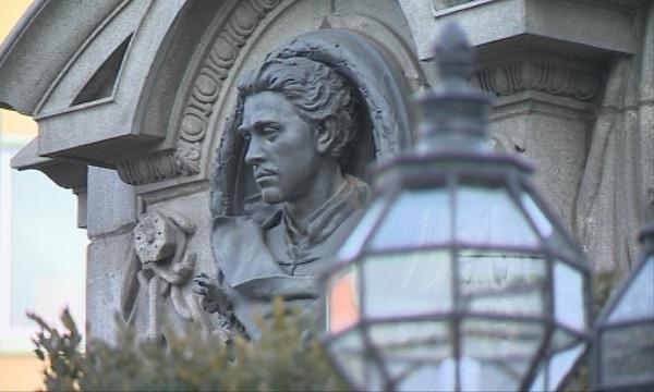  Гвардейци ще пазят паметника на Левски в столицата