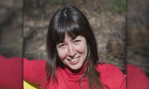 Почина жената, която се самозапали