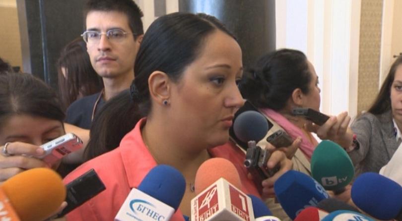 Лиляна Павлова поиска сделката за „Царските конюшни“ да бъде обявена за нищожна