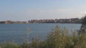 Забраниха къпането на централния плаж в Лозенец