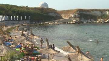 Нови проби от затворения плаж в Лозенец ще бъдат взети днес