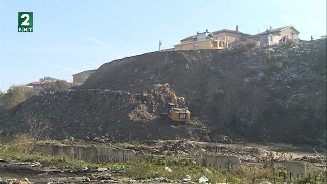 Разчистват на най-голямото незаконно сметище във Варна