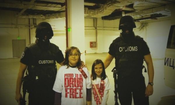 Малките репортери на БНТ в акция срещу трафика на наркотици