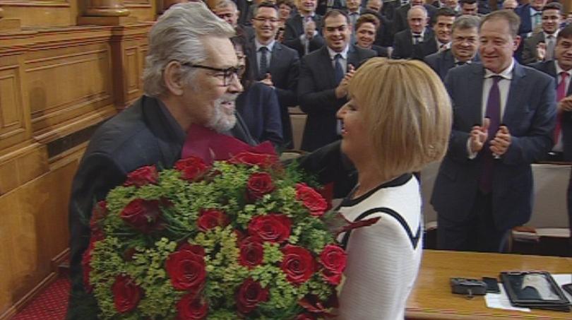 Мая Манолова положи клетва като омбудсман