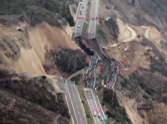 Пропадна участък от магистрала в Мексико