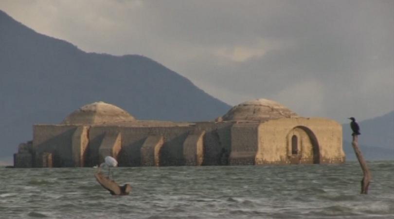 Църква от 16 век изплува в Мексико