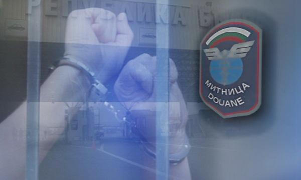 Седем митничари от пункта в Лесово с обвинение за рекет и изнудване (ОБЗОР)