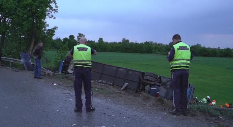 Трима души са в по-тежко състояние след жестоката катастрофа край Монтана