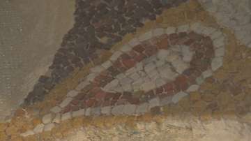 До дни ще реставрират ранния мозаечен под на храма Света София