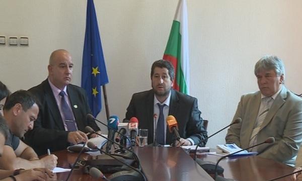 Надзирателите се споразумяха за дежурствата