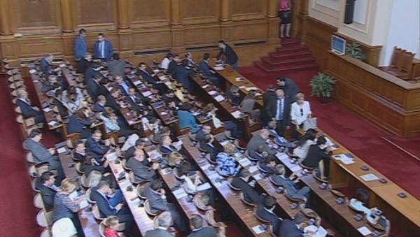 Спор по промените в Закона за гражданската регистрация