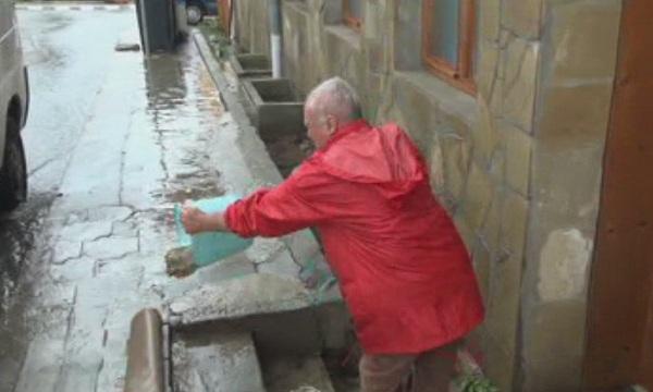 Сунгурларското село Манолич беше наводнено от поройния дъжд вчера
