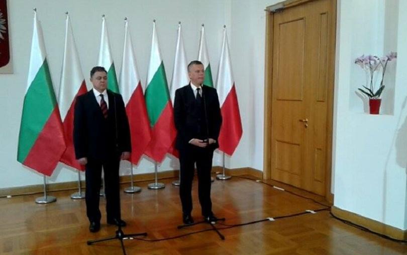 България подписа договора с Полша за модернизация на самолетите МиГ-29