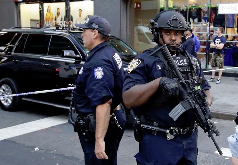 Престрелка в Манхатън, нападателят бил бездомник